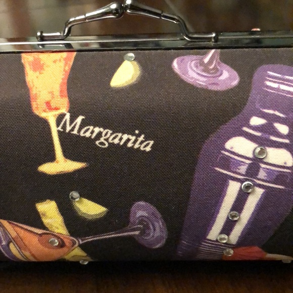 🌹Clutch Purse🌹 - Picture 3 of 8